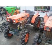 Tractor Kubota B7000
