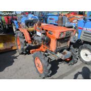 Malotraktor Kubota B7001 4WD pěkný stav