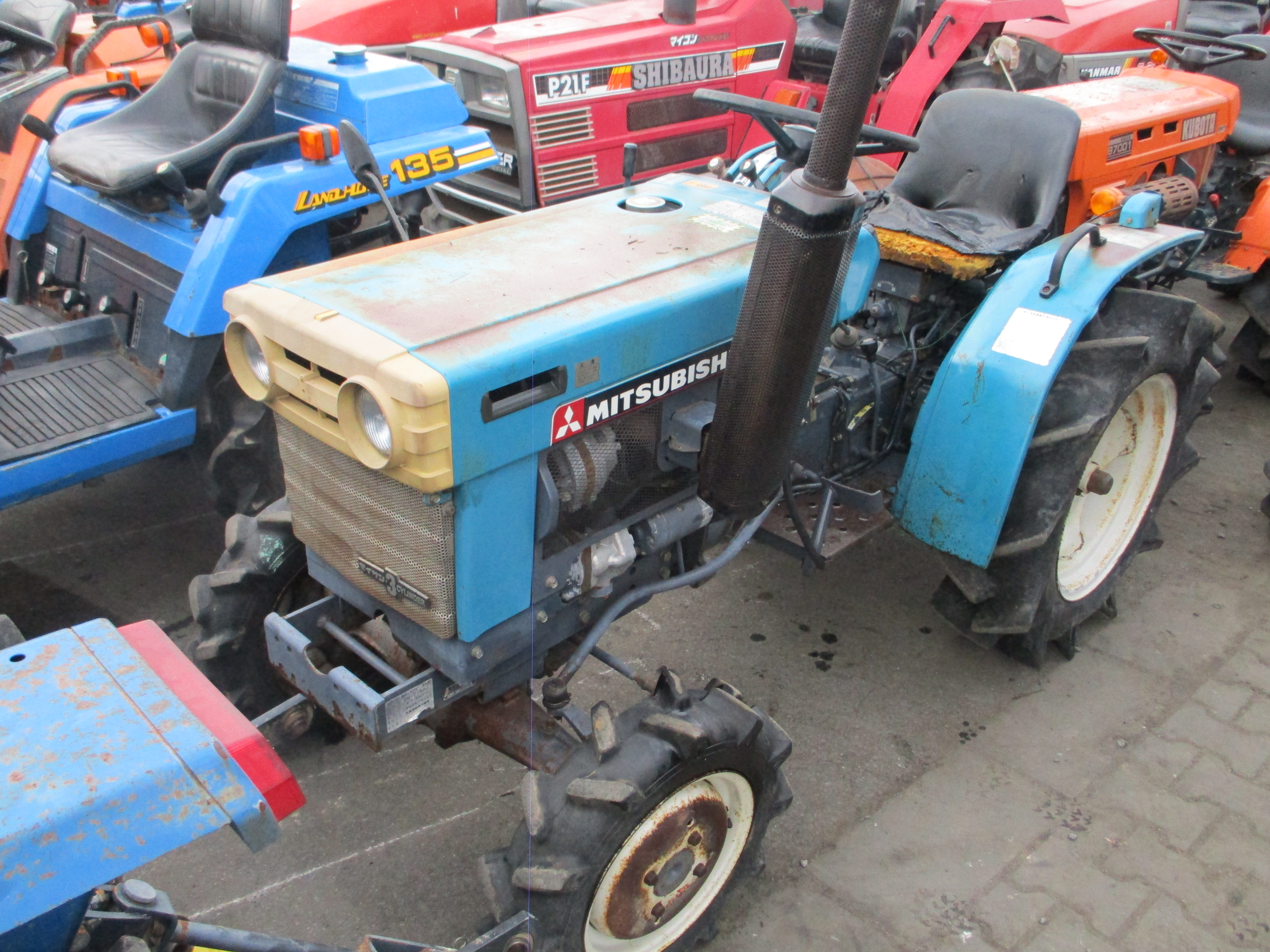 Malotraktor Mitsubishi D1550 4WD plně funkční