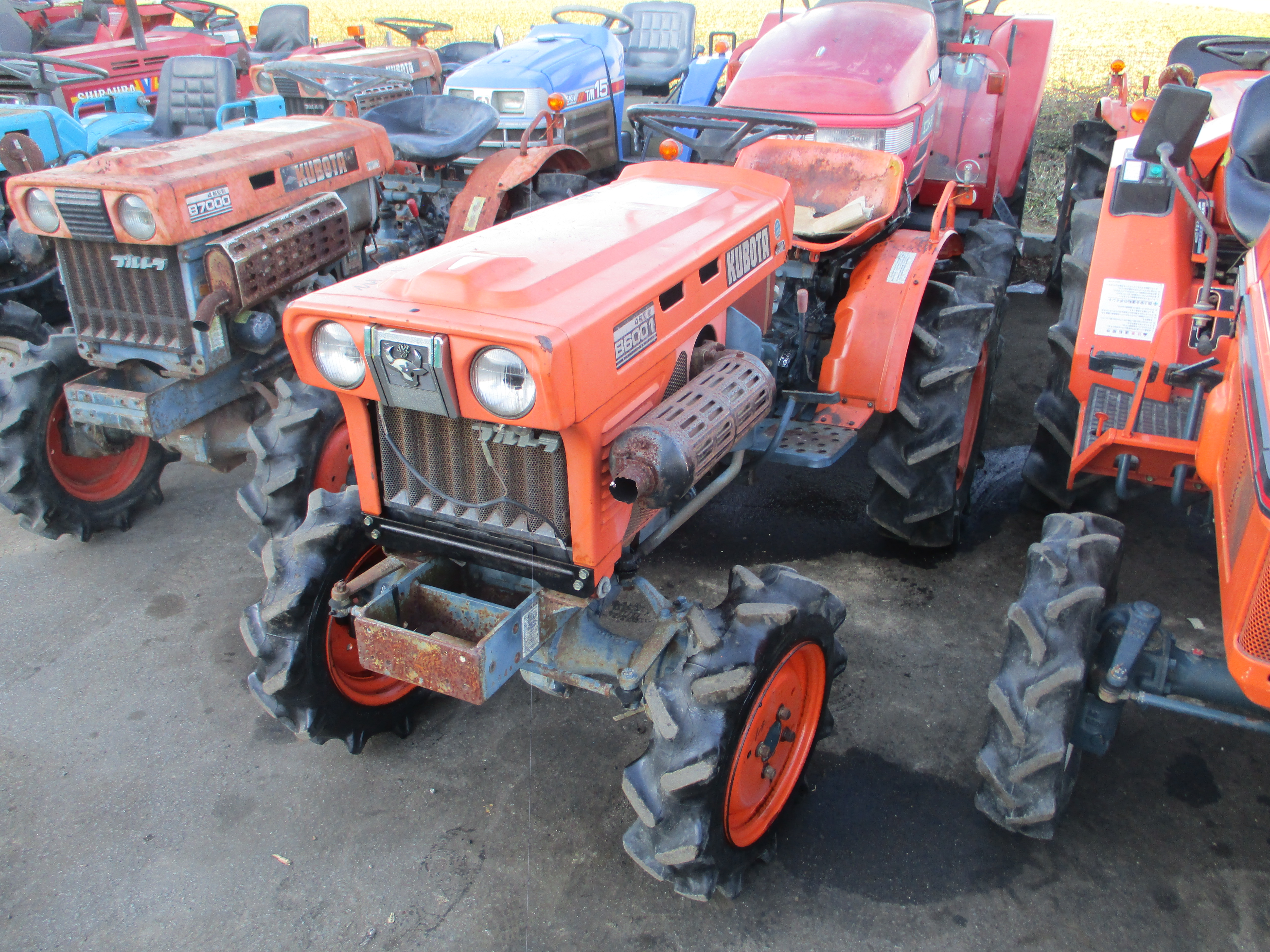 Malotraktor Kubota B6001 pěkný původní stav