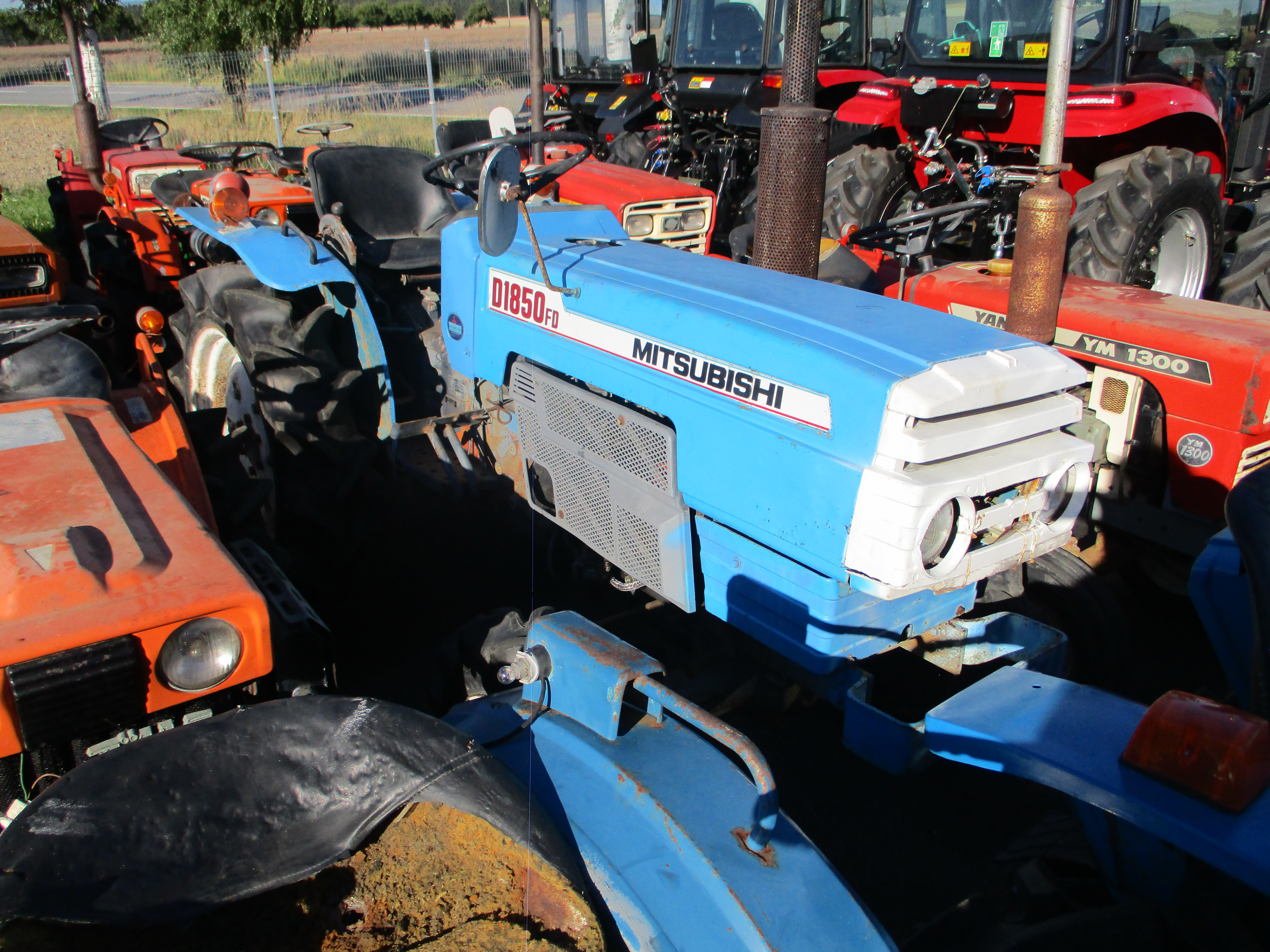 Malotraktor Mitsubishi D1850 plně funkční