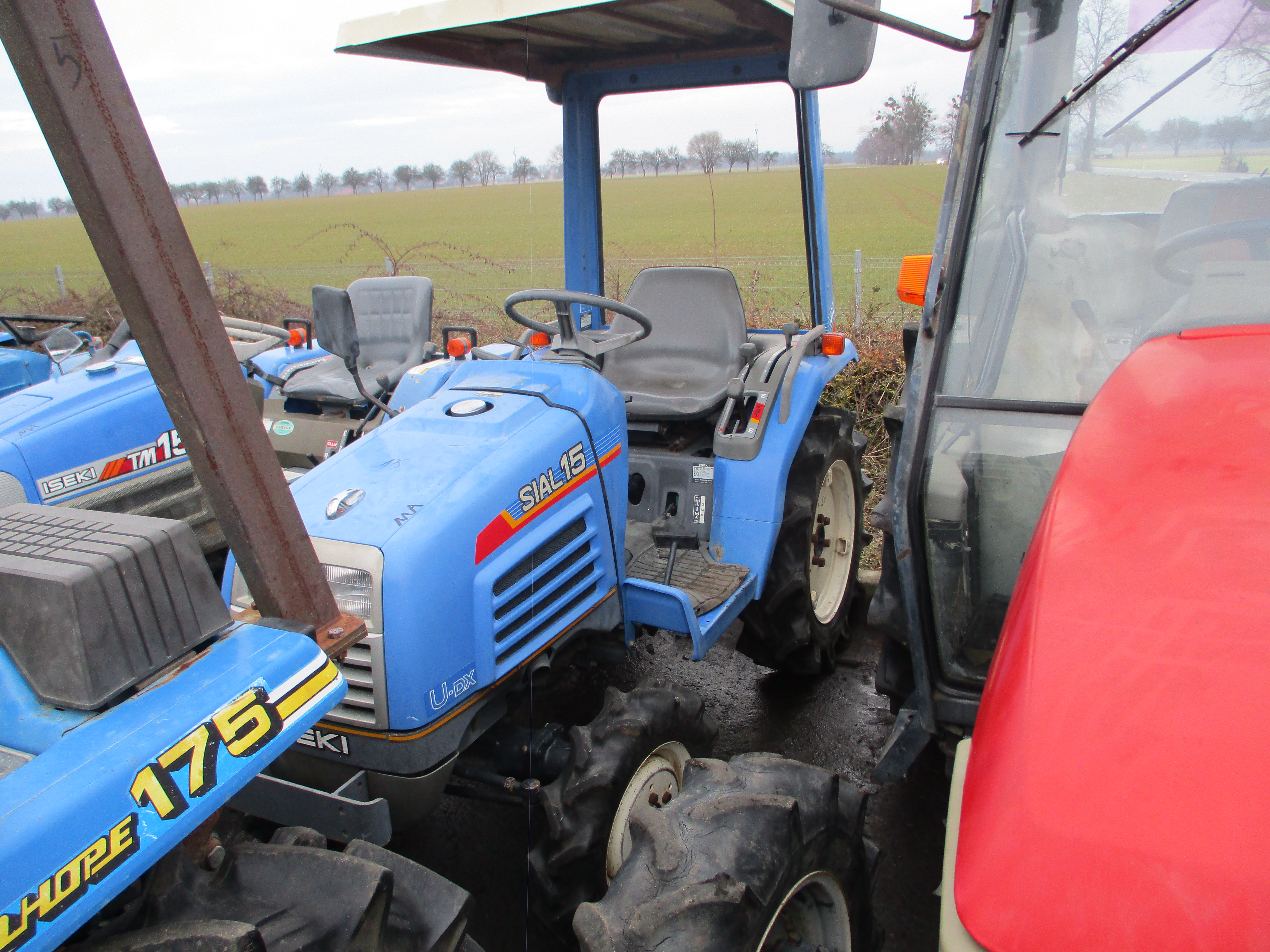 Malotraktor Iseki Sial 15 se stříškou parádní stav