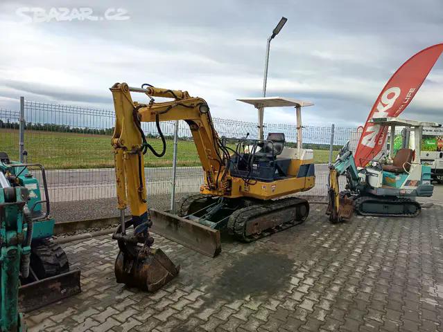 Minibagr Komatsu PC-20 - 6 2000kg, plně funkční