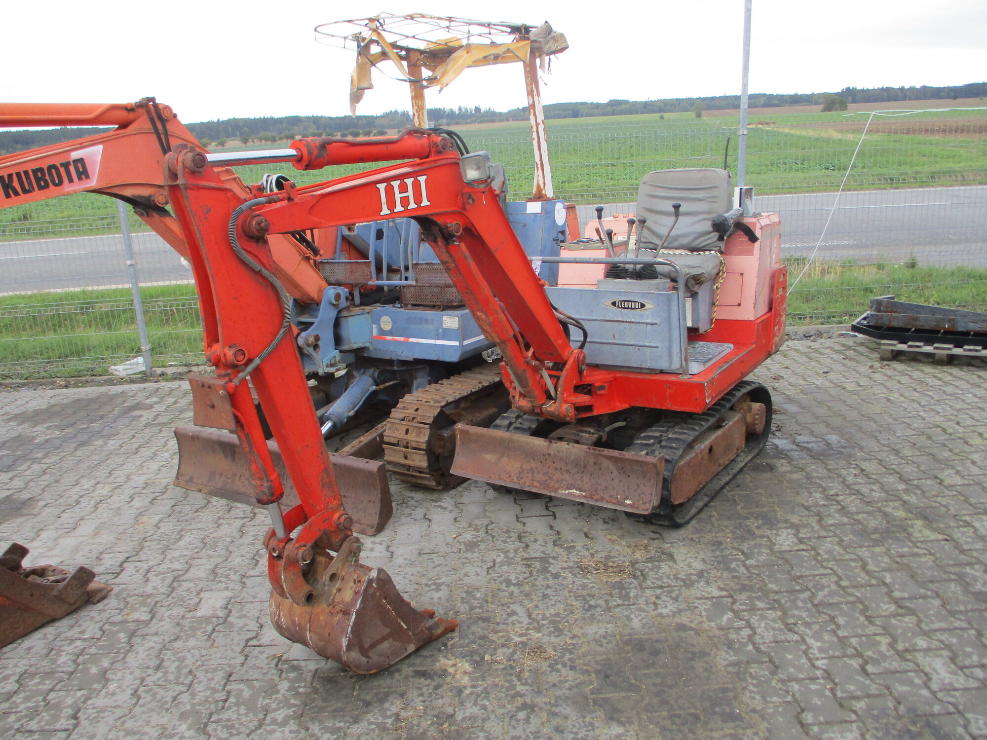 Minibagr IHI IS 14 GX2 1400kg
