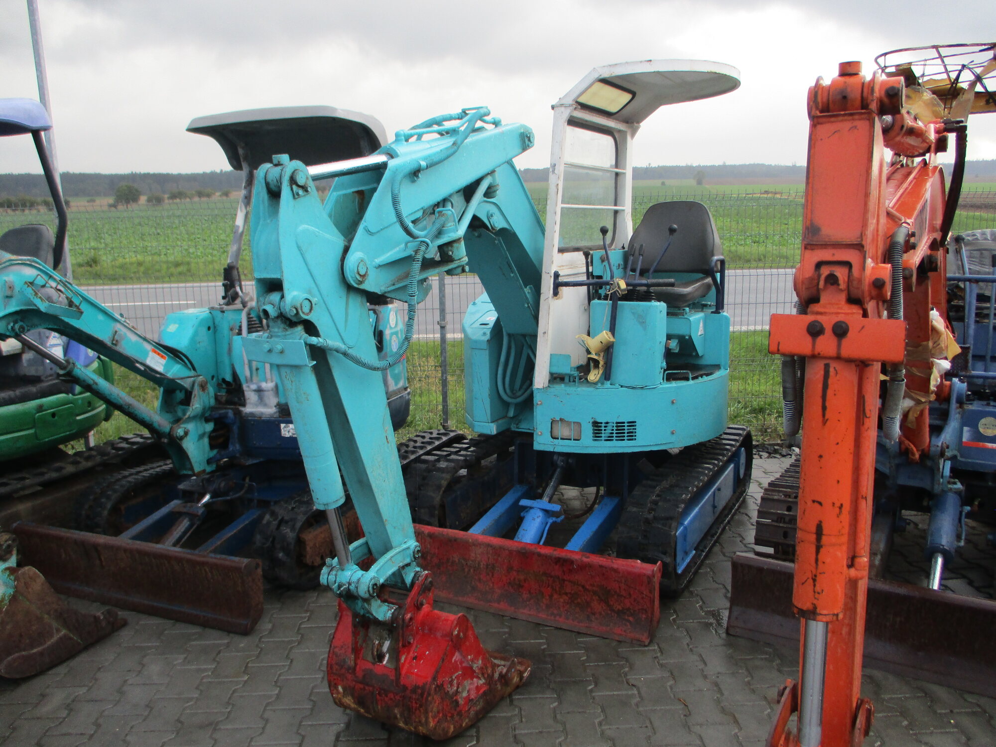 Minibagr Kubota RX 201