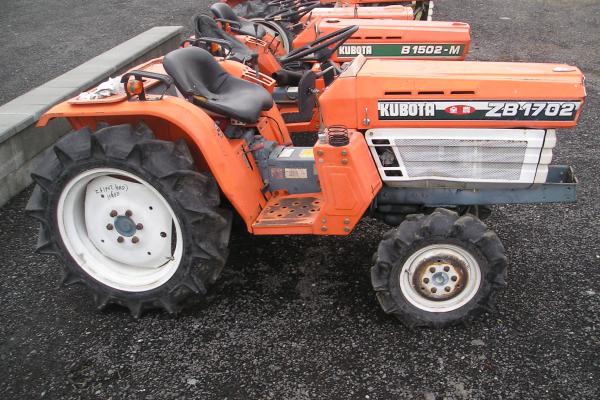 Tractor Kubota B1702 - Click to view the picture detail.